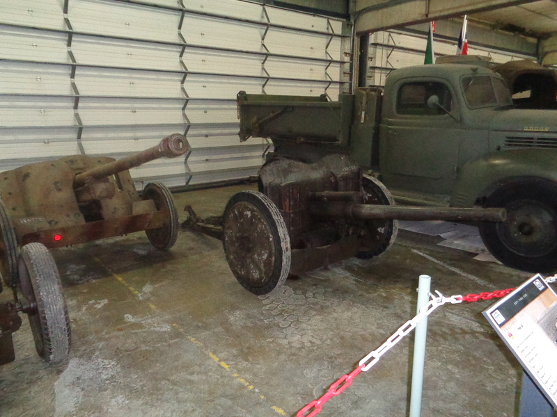 Visite du Bastogne Barracks: les véhicules (pour les amoureux) Dsc01525
