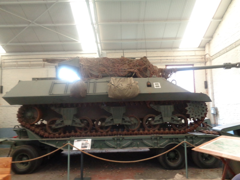 Visite du Bastogne Barracks: les véhicules (pour les amoureux) Dsc01532