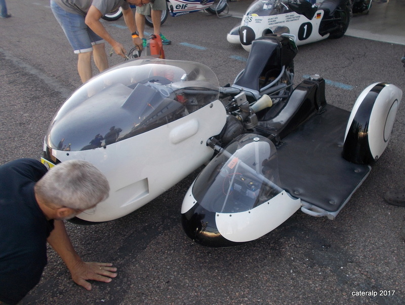 Les photos des Coupes Moto Légende 2017 Moto_l55