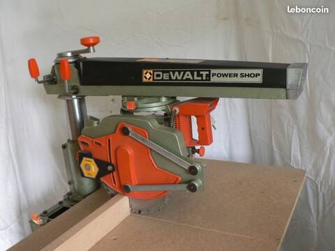 Radiale Dewalt DW 125.