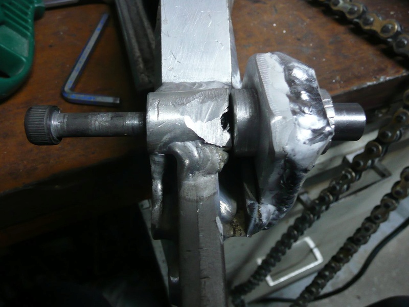 adaptation bras oscillant GSX R 1989 sur GSX - Page 3 P1220426