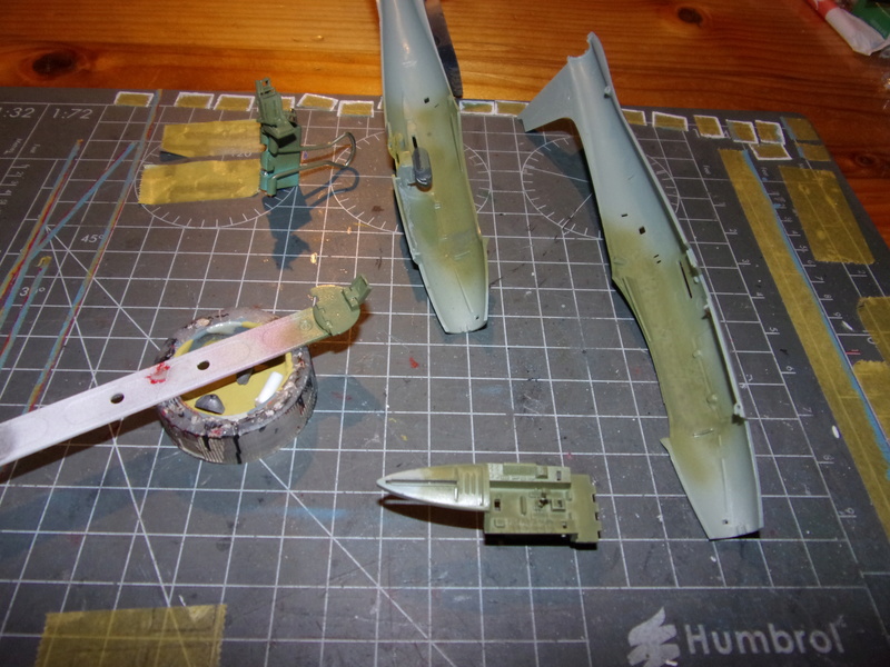 REPUBLIC AVIATION F-84G Thunderjet [ITALERI - 1/72éme] - Page 3 102_5772