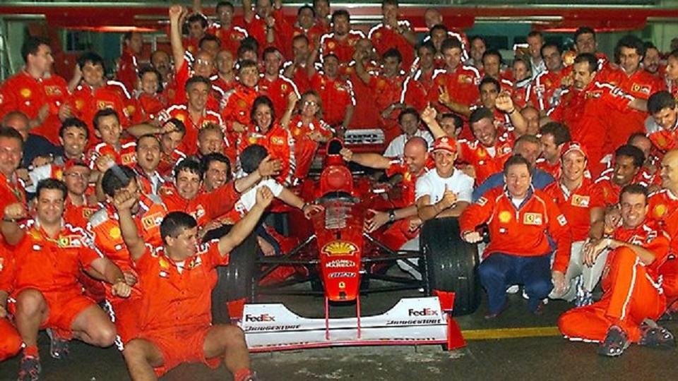 Ferrari F1-2000 Tamiya 1/20 kit top studio  petit UP le 10/04 05110210