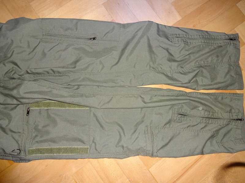 Slovak Air Force flight jumpsuit, gloves and garrison cap Dsc02618