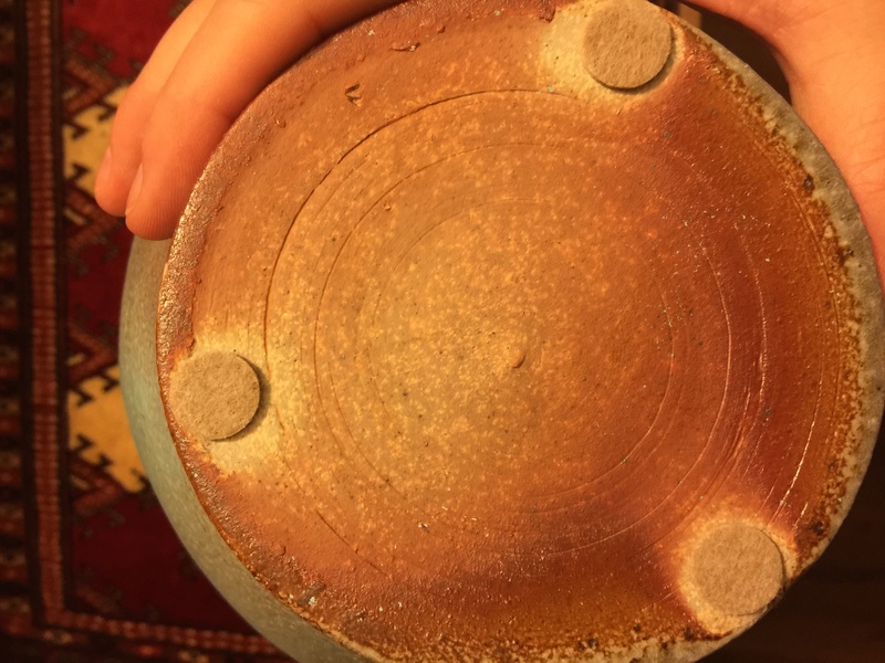 Beautiful, large blue vase - but by who? Bottom10