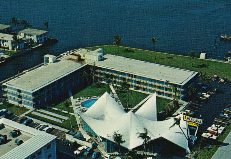 Motels - Hôtels 1940's - 1960's - Page 3 Americ10
