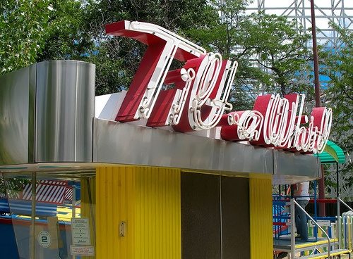 amusement-parks - Parc d'attractions Tilt-a10