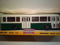 Maquettes de bus  HELLER ? , non NOREV, en route ! ! ! Img_0914