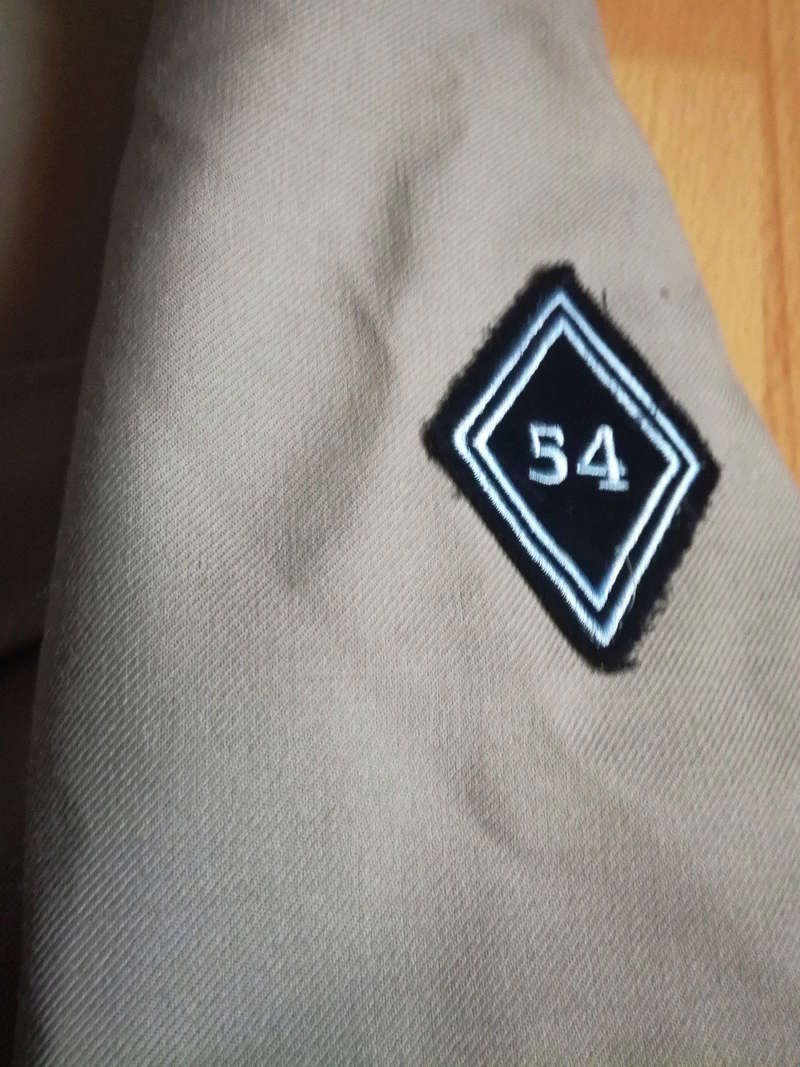 Identification uniforme Français . 16763610