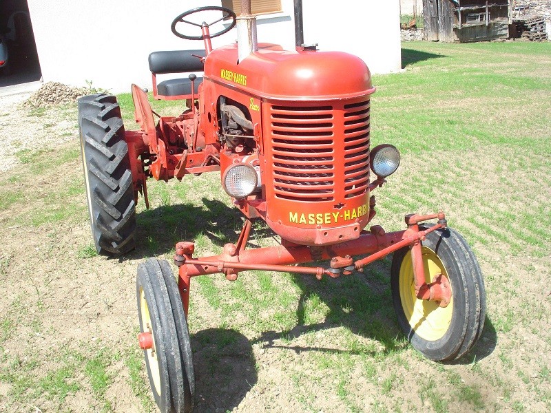 Massey Harris Pacer 7610