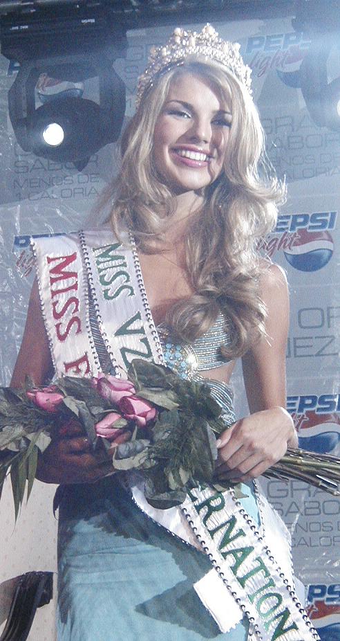 andrea gomes, miss venezuela internacional 2004. - Página 5 10710