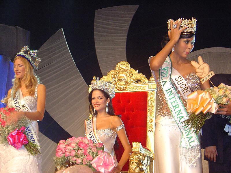 vanessa peretti, miss venezuela internacional 2006. - Página 3 23512