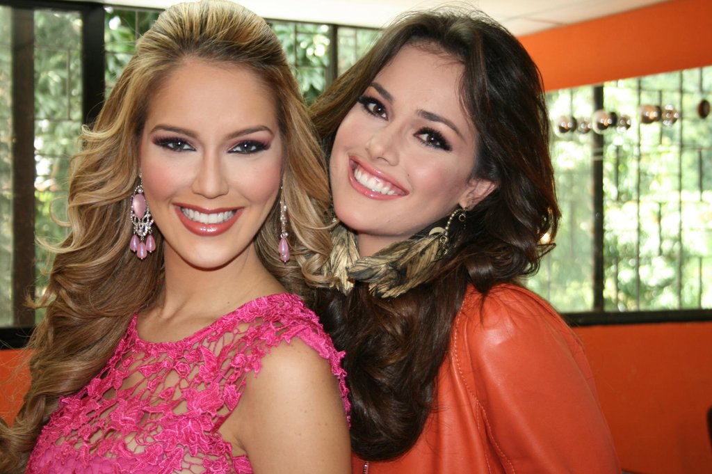 blanca aljibes, miss venezuela internacional 2011. - Página 4 A1ba-k10