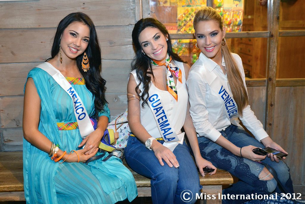blanca aljibes, miss venezuela internacional 2011. - Página 6 A4eebe10