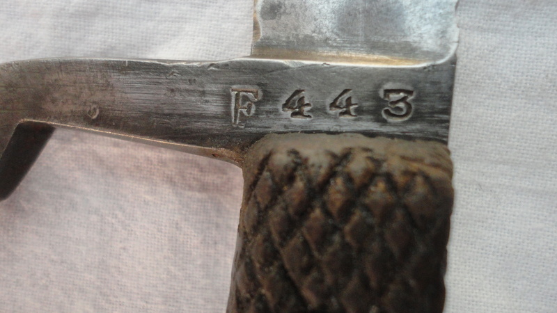 un couteau à identifier Dsc05489