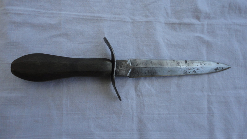 poignard ou dague Dsc05516