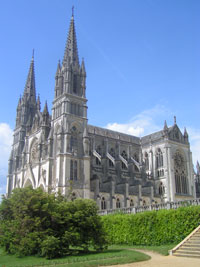 Prière quotidienne à Notre Dame de Montligeon pour les défunts - Page 5 Une_au10