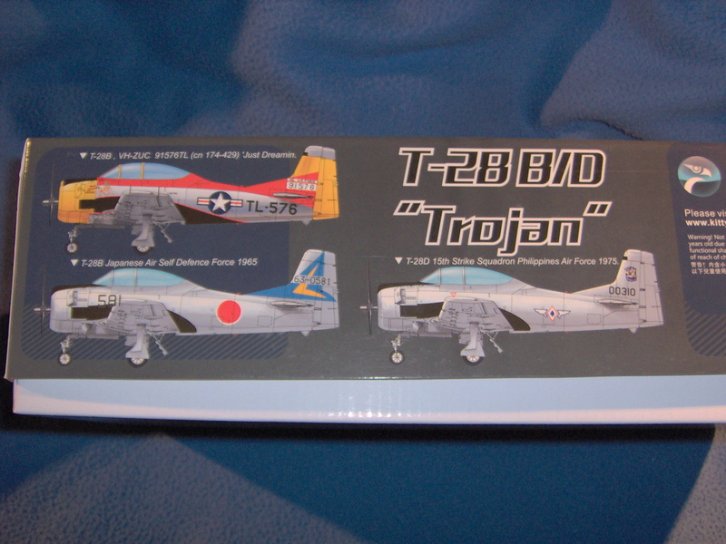 North American T28 B/D "Trojan" Kitty Hawk au 1/32 210