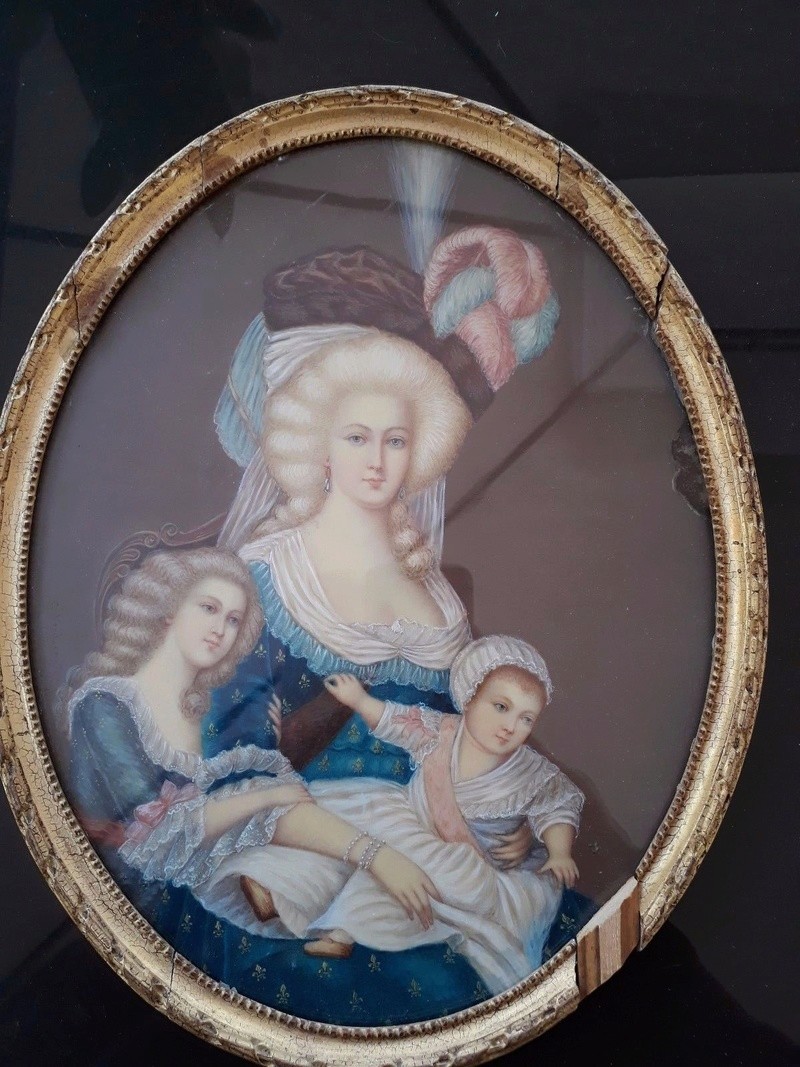 Déclinaisons faites d'après le portrait de Marie Antoinette et ses enfants de Vigée Lebrun _5715