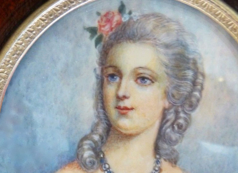 A vendre: miniatures de Marie Antoinette? - Page 5 Zzclau26