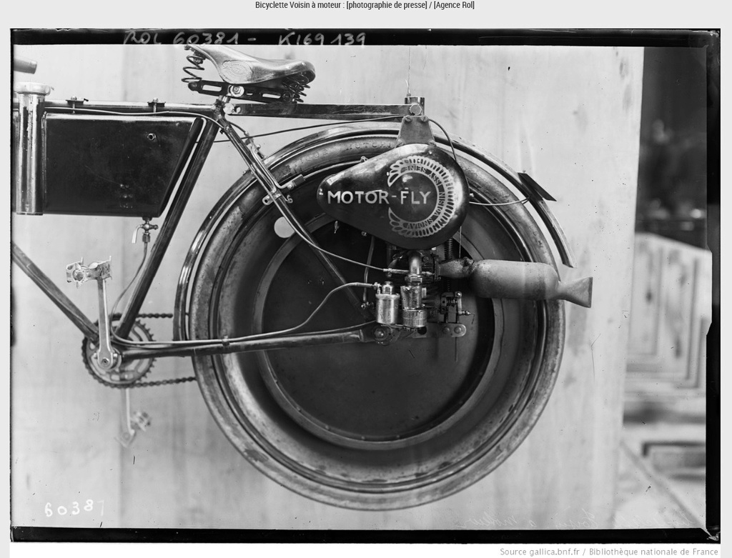 Magnifique série de photos des années 20 sur bicyclettes à moteur 2017-091