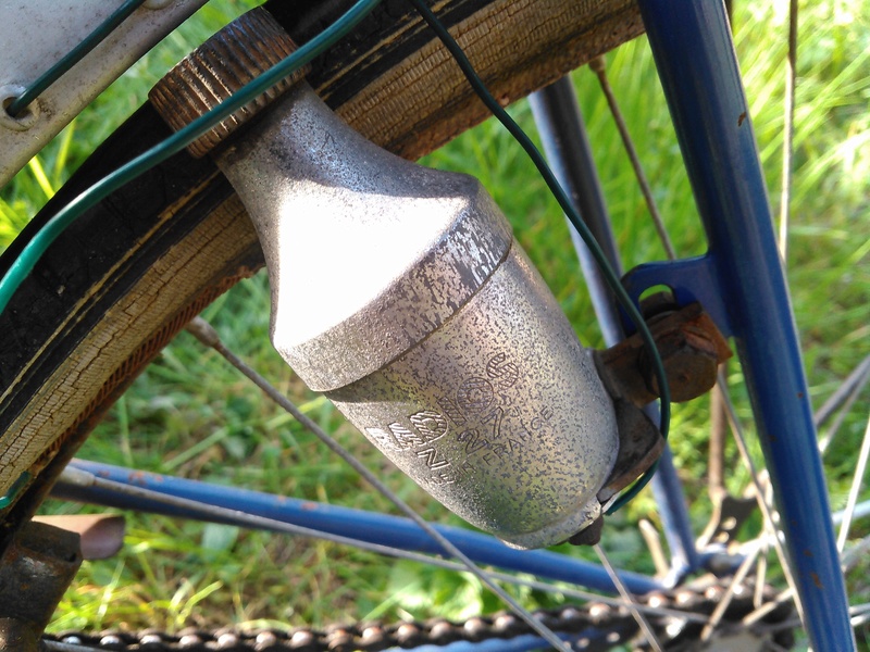 VÉLO DAME MOTOCONFORT ANNÉES 50 Kimg0072