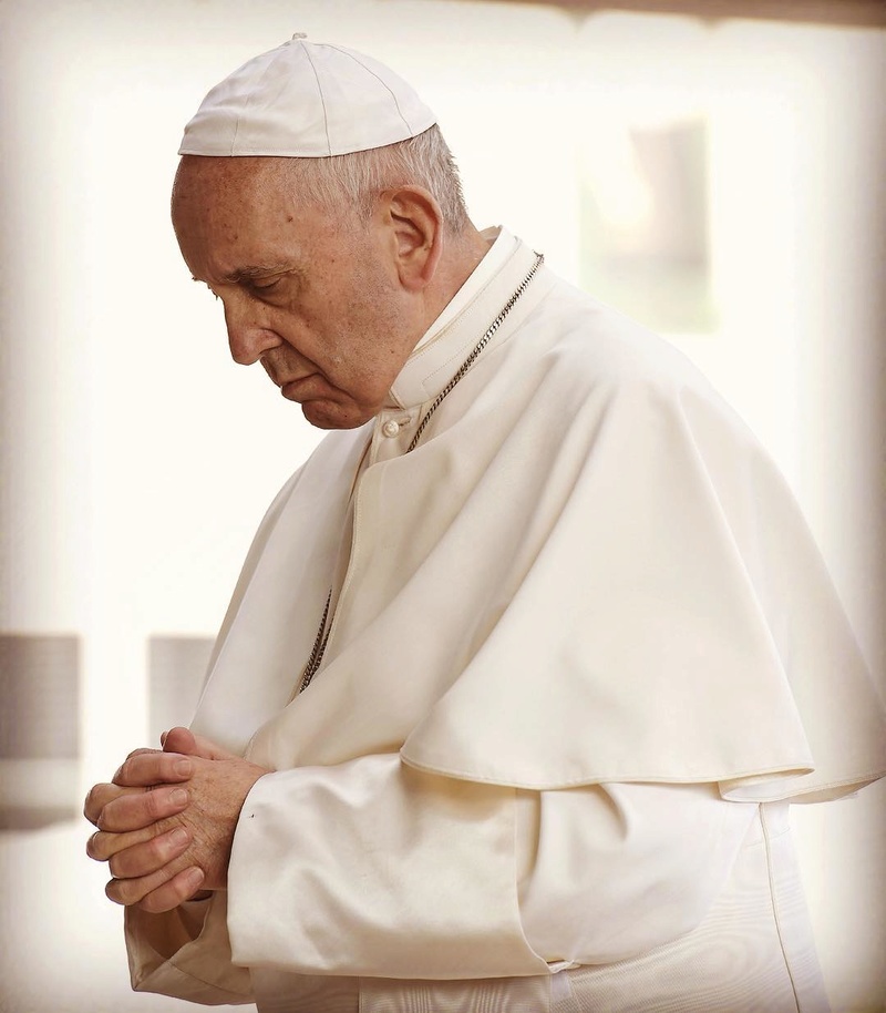 Le pape François sur instagram - Page 15 2017-073