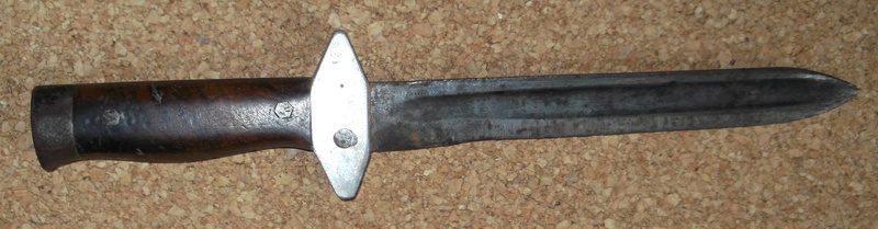 Identification couteau 00135