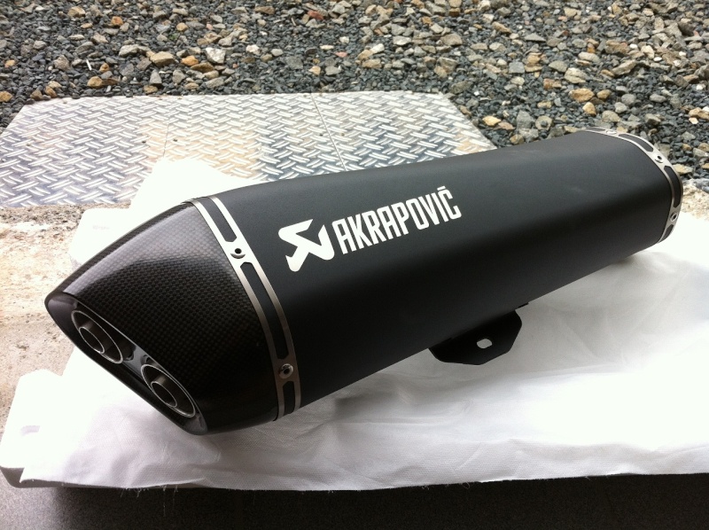 Silencieux AKRAPOVIC pour nos scooters trois roues - Page 3 Img_3816