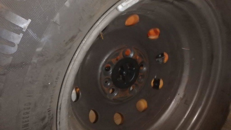 [INFOS Techniques] Comment fixer roue de secours en soute ? P3050011