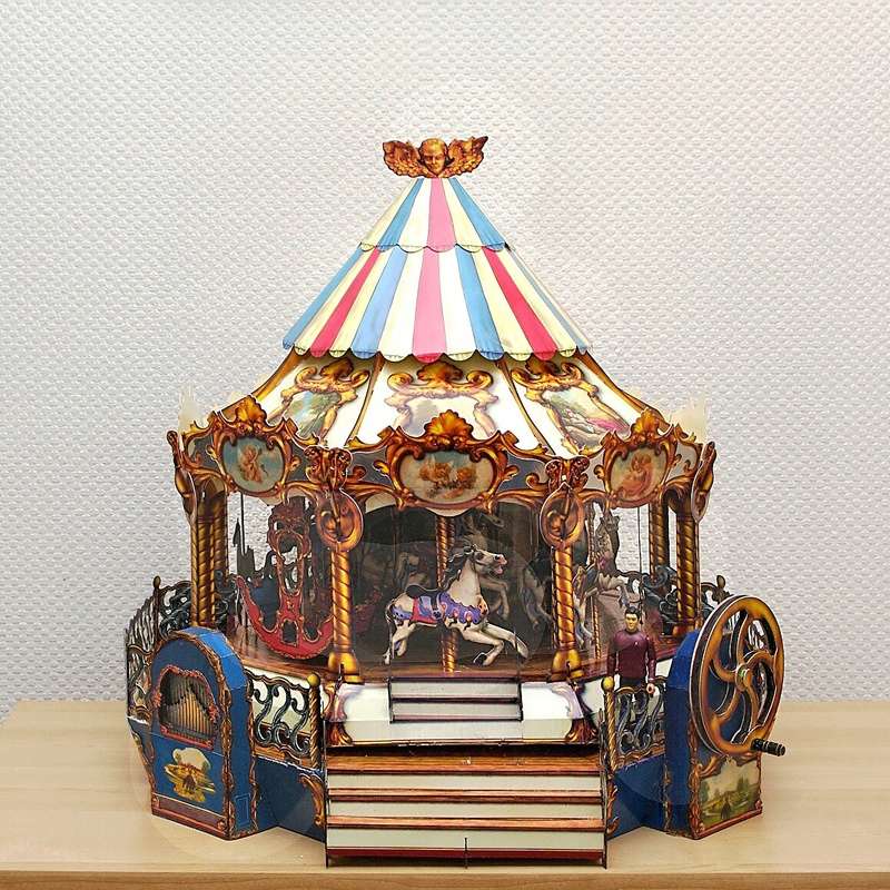 Nostalgie Carussell von HASBRO / Built Art - Seite 4 Imgp9728