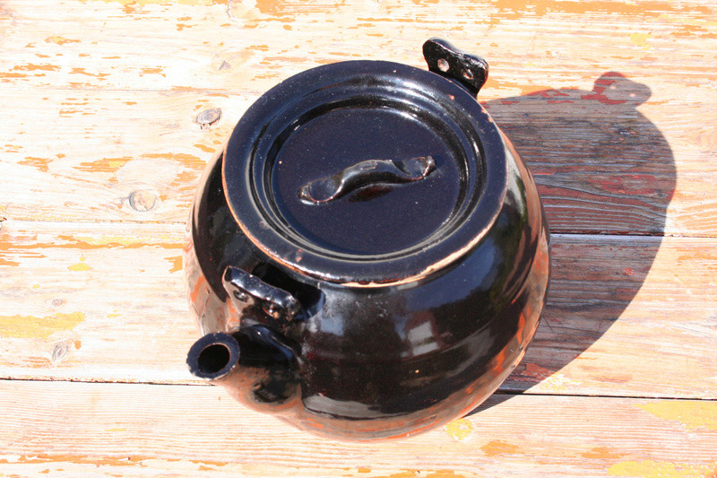 Large Tenmoku glaze teapot...Chinese? Img_0720