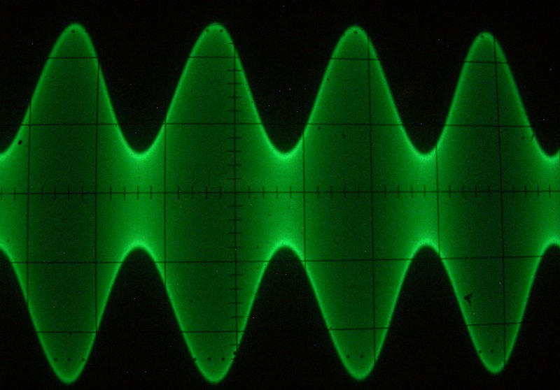 Réalisation d'un Grid Dip Oscillator (GDO) à tube. Modulateur AM Dscn4918