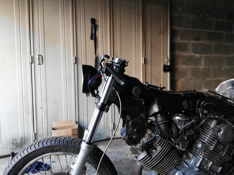 XV 750 SE >> XV 1100 Virago Cafe racer - Page 4 Img_2012