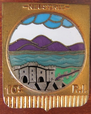 Les insignes d'Infanterie en 1939-1940 10rif-10