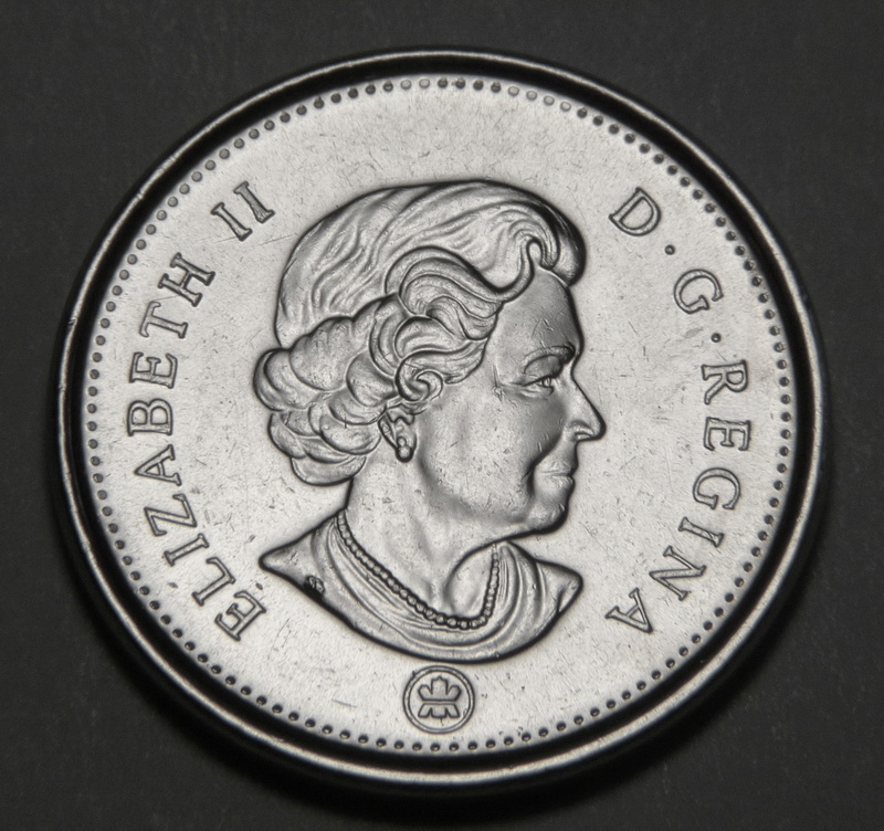 2010 - Dommage au Coin derrière la reine (Die damage behind queen) Ca_0_736