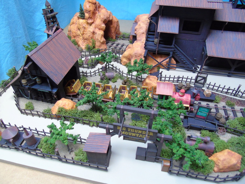 [Maquette] Big thunder mountain PARTIE 2 - Page 4 Dsc01013