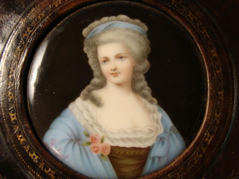 A vendre: miniatures de Marie Antoinette? - Page 5 24873910