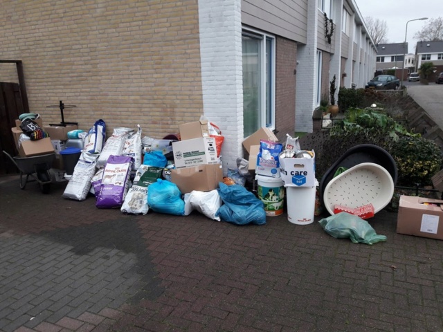 5 januari. De opslag/inzamelpunten 49668410