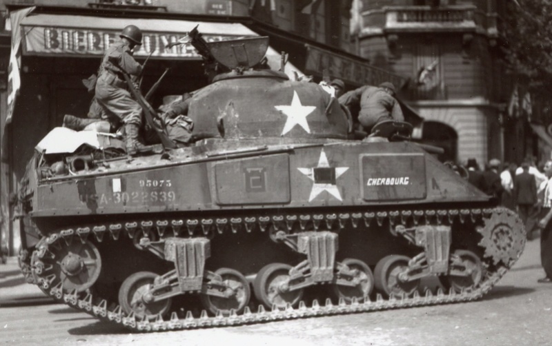 étude approfondie d' un Sherman particulier du 12eme Cuir M4a2_c10