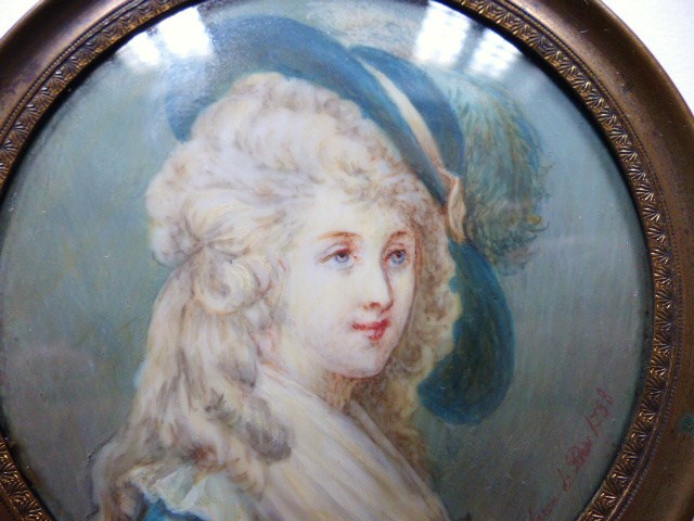 A vendre: miniatures de Marie Antoinette? - Page 5 P1540711