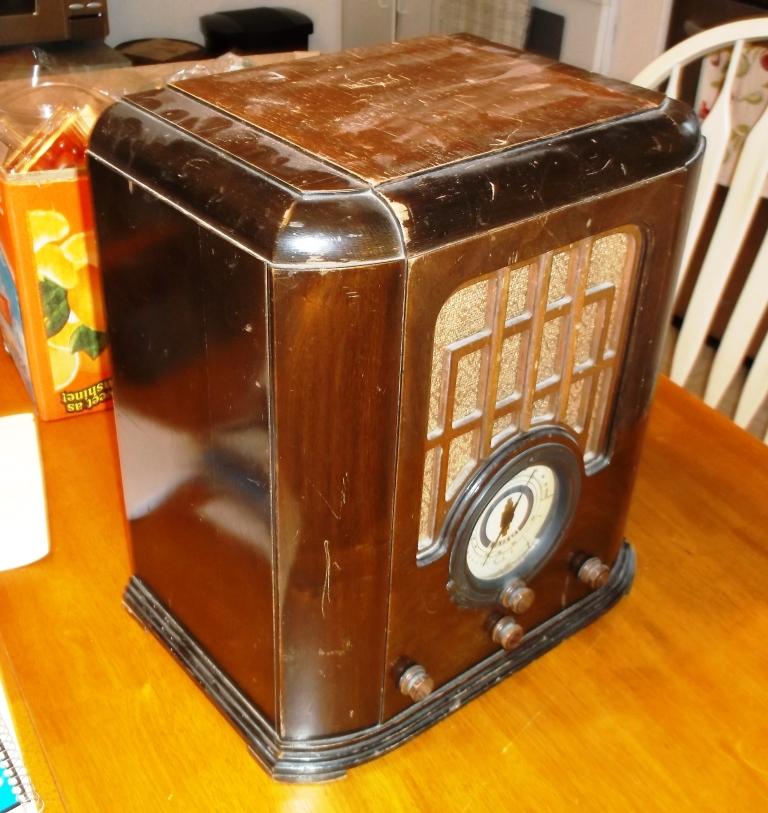Fixing my old Grunow radio Minerv10