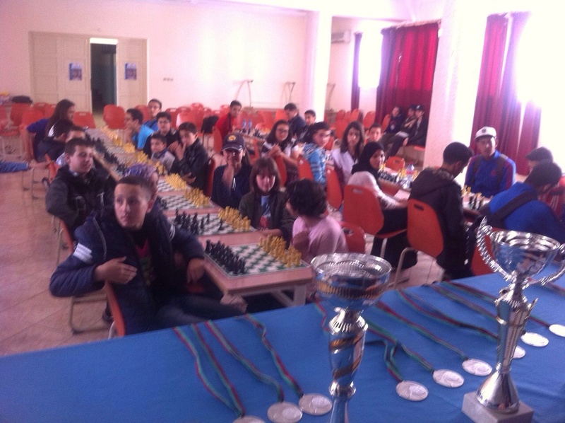فوز فريق ثانوية البادسي في البطولة  الاقليمية للشطرنج Img_3717