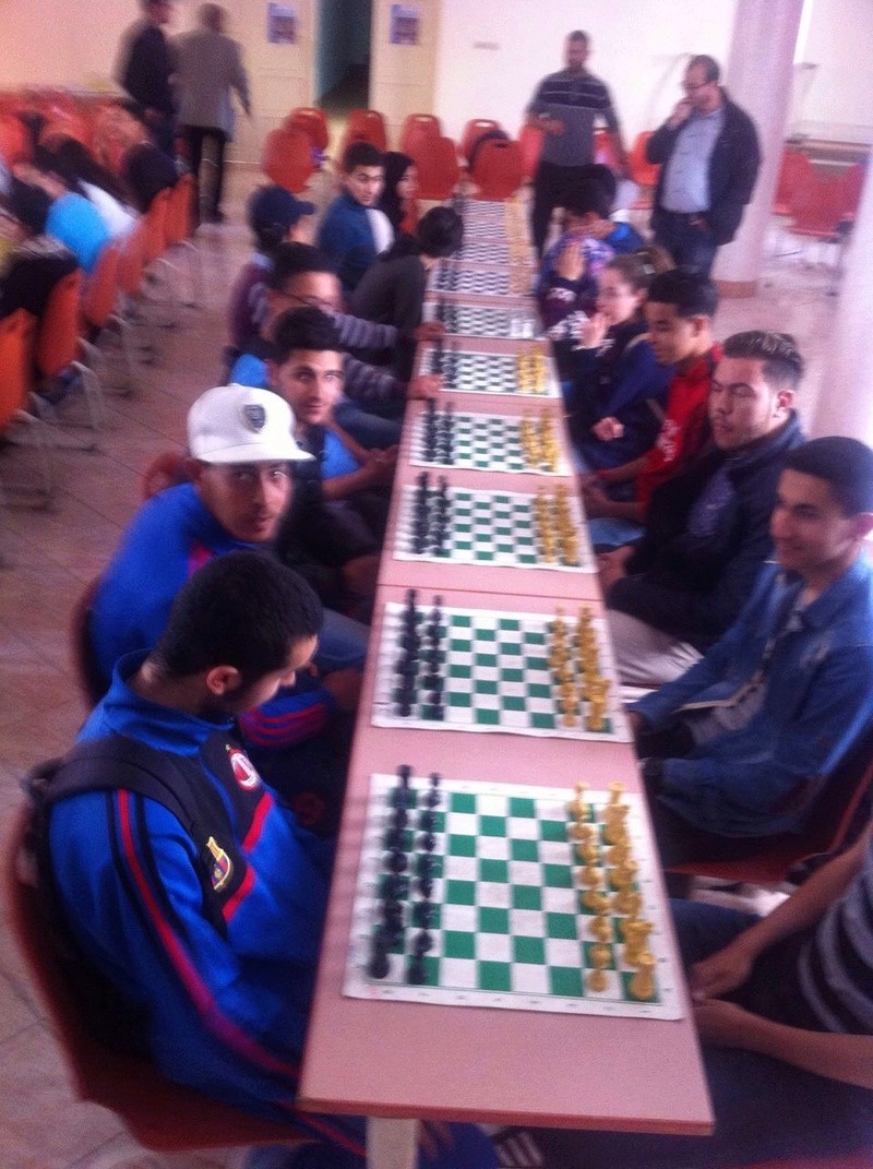 فوز فريق ثانوية البادسي في البطولة  الاقليمية للشطرنج Img_3721