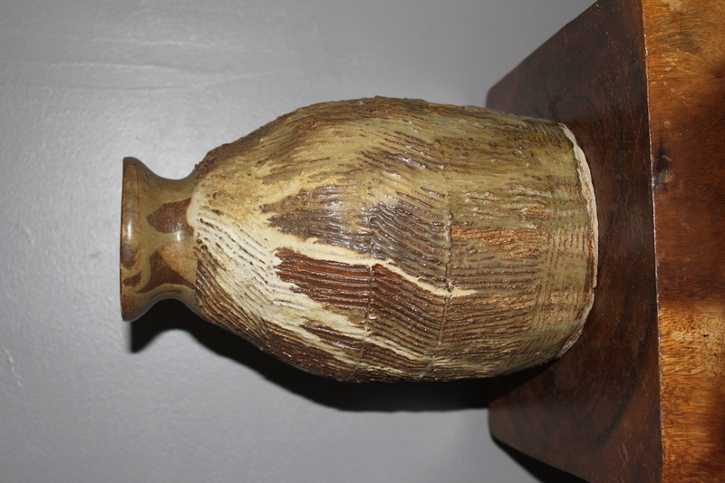 Odd vase-any help please Img_1811