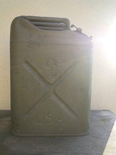 Les jerrycan US WW2 Dscn6837