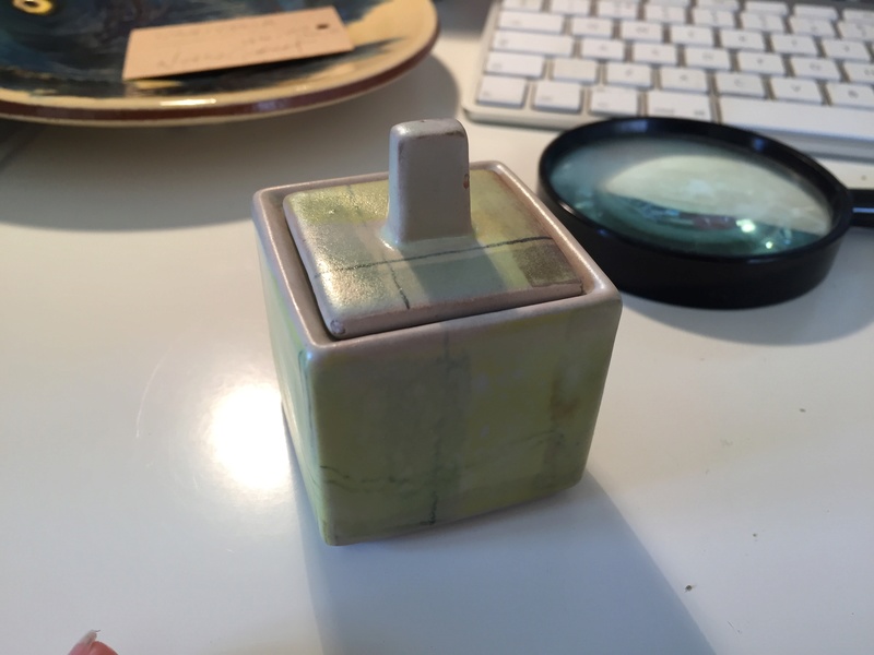 Tiny pottery box Img_1738