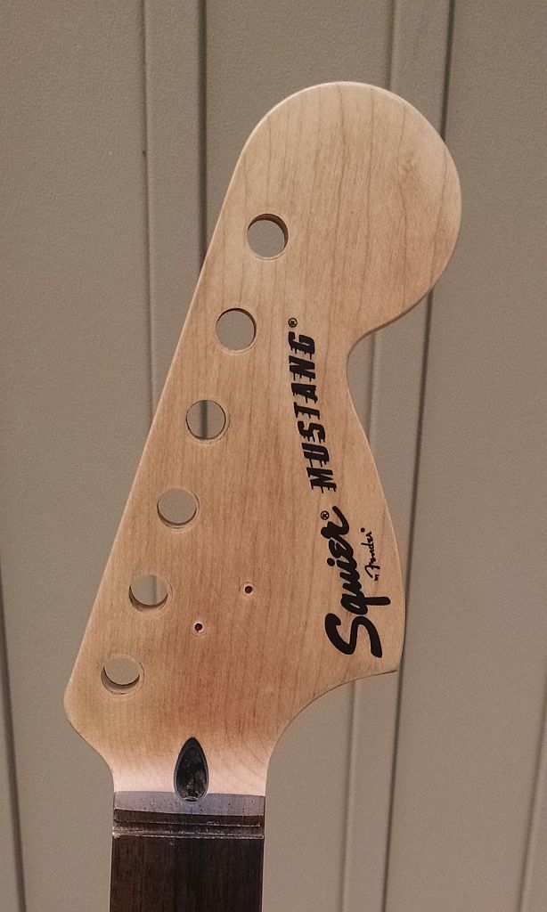guitar - Daddy has a new toy [edit: added for search purposes]--> Squier Bullet Mustang! Squier17