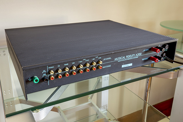 Musical Fidelity A200 Integrated Amplifier (Class A) Ca_a2011