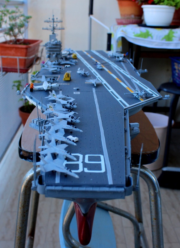 Porte-avions USS Nimitz [1/350] de yosh Img_7212